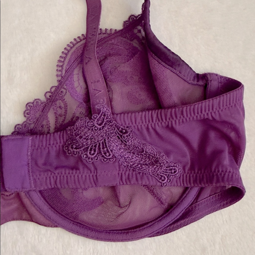 La Perla | Floral Groove Embroidered Tulle Underwire Plunge Bra Purple (36C) - Picture 8 of 16